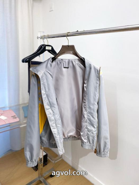 コピー ブランド 販売LOUIS VUITTON新作可愛い花柄  格好良い 肌触り最高ジャケット_0_2