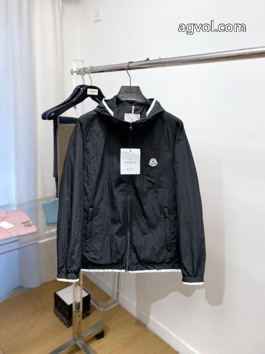 ジャケットスーパー コピー 安心完売必至 有名モデル愛用アイテム 欲しい可愛く新鮮MONCLER_0_1