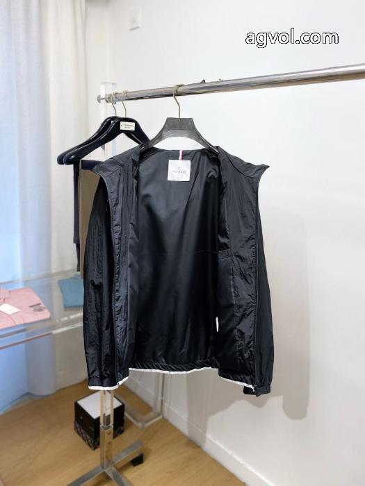 ジャケットスーパー コピー 安心完売必至 有名モデル愛用アイテム 欲しい可愛く新鮮MONCLER_0_3