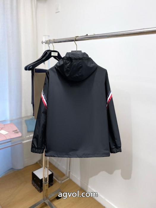 ジャケットMONCLER高級素材を採用 激安限定 新作/送料込 大流行中ブランド フェイク_0_3
