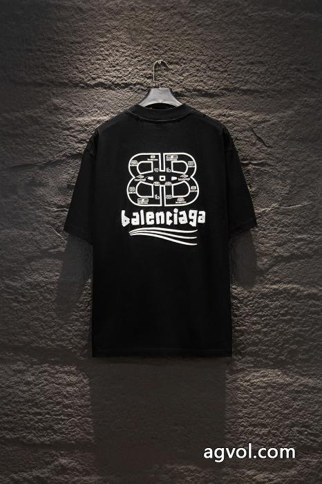 balenciaga通年使えるアイテム 甘過ぎず大人な印象に オススメ新作コピー 品 販売&nbsp;&nbsp;&nbsp;&nbsp;半袖Tシャツ._0_1