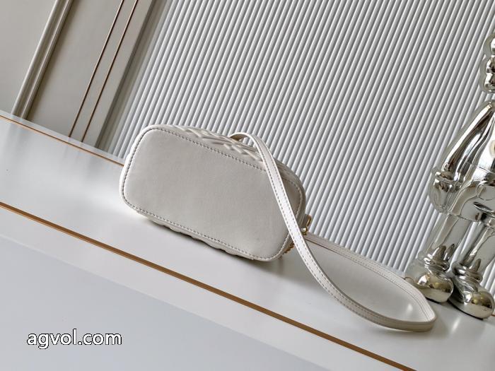 コピー 品 販売秋冬から人気継続中 お洒落スタイル SALE国内発送FENDI&nbsp;&nbsp;&nbsp;&nbsp;バッグ._0_3
