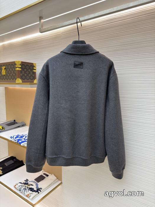 コートブランド コピー ショップフェンディ抜群の人気を集め 今冬のお気に入りスタイル 半額以下セール._0_1