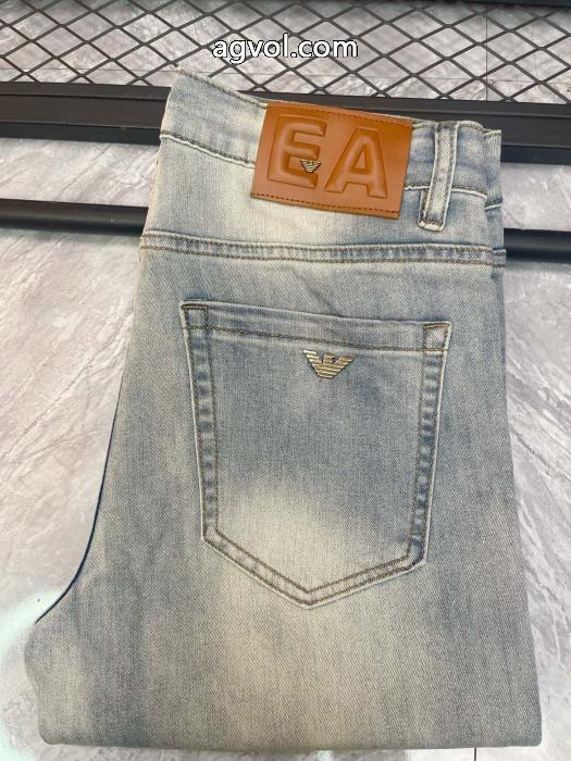 ARMANIコピー ブランド 通販 安心赤字超特価最新作 最低価格保証 人気チャーム&nbsp;&nbsp;&nbsp;&nbsp;ジーンズ._0_0