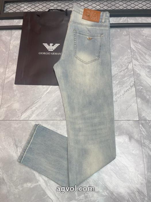 ARMANIコピー ブランド 通販 安心赤字超特価最新作 最低価格保証 人気チャーム&nbsp;&nbsp;&nbsp;&nbsp;ジーンズ._0_1