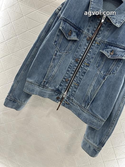 CELINE男女兼用らしい!人気 安心国内発送 高品質なデニムの服ブランド コピー  ._0_4
