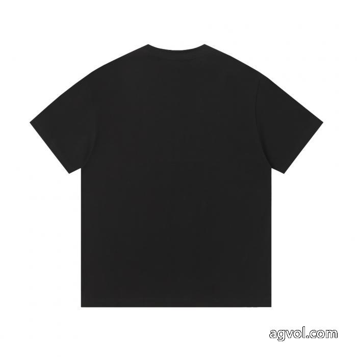 コピー 品 ブランドbalenciaga定番人気 目を惹く作品 洗練された印象Tシャツ_0_3