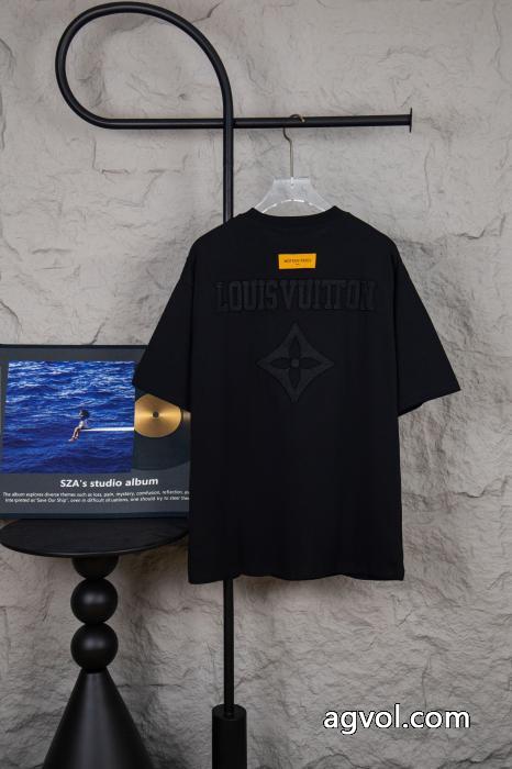 どんなシーンにも 品質保証正規保証 HOT人気LOUIS VUITTONブランド フェイク半袖Tシャツ_0_3