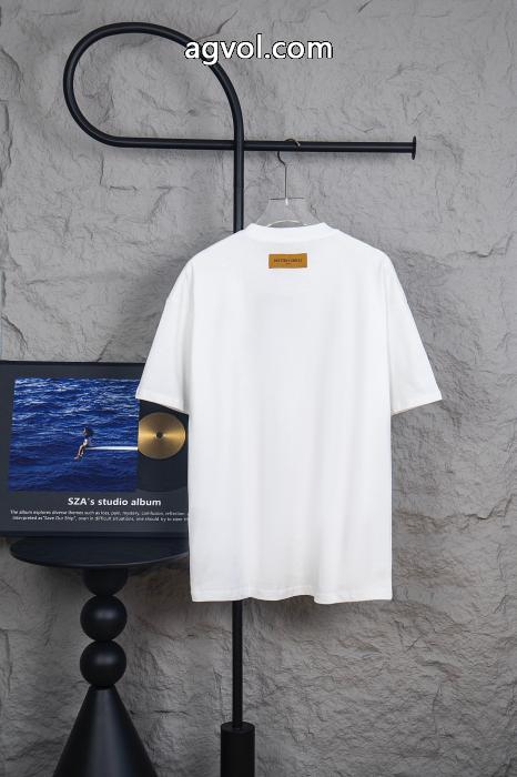 偽物 ブランド ショップ半袖Tシャツ少数入荷 人気いっぱい 優れた品質LOUIS VUITTON_0_0