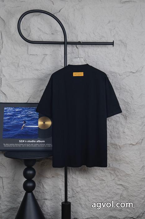 偽物 ブランド ショップ半袖Tシャツ少数入荷 人気いっぱい 優れた品質LOUIS VUITTON_0_2