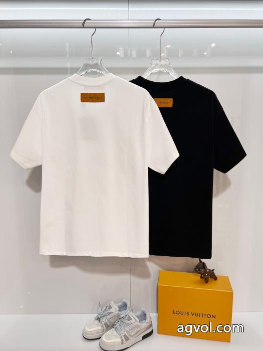 ブランド 通販店半袖TシャツLOUIS VUITTON抜群な新鮮度 特別価格！ 2026秋冬に人気のトレンド新作_0_1