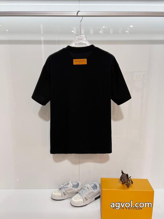 ブランド 品 スーパー コピー半袖Tシャツ2026冬の定番新品到来! 即完売 2026年秋冬新作LOUIS VUITTON_0_2