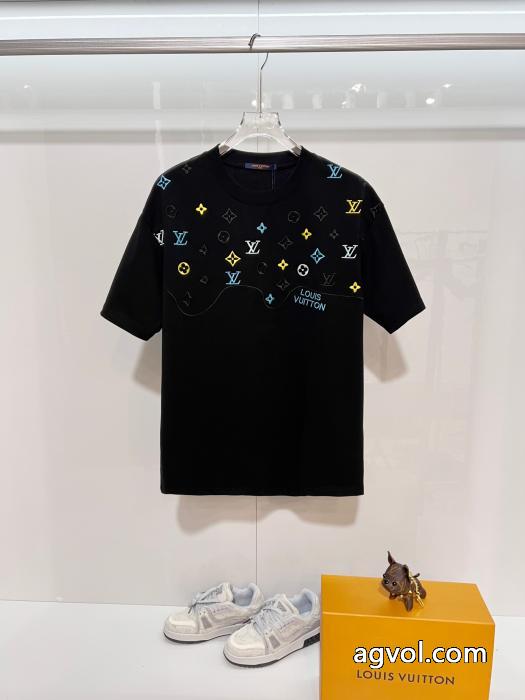 ブランド 品 スーパー コピー半袖Tシャツ2026冬の定番新品到来! 即完売 2026年秋冬新作LOUIS VUITTON_0_3