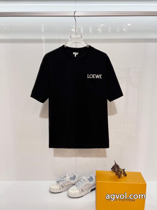 新作入荷 話題の新作到着 2026年流行LOEWEブランド スニーカー 激安半袖Tシャツ_0_3