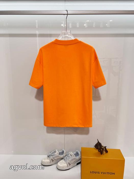 新作入荷 話題の新作到着 2026年流行LOEWEブランド スニーカー 激安半袖Tシャツ_0_4