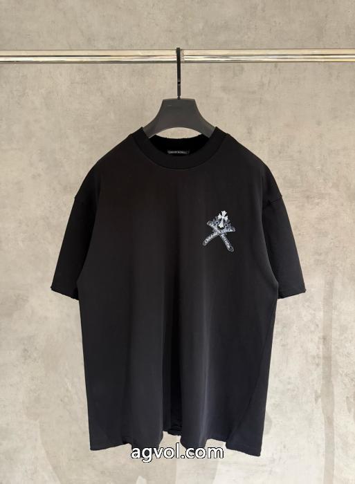 2026スーパーコピー暖かさに可愛さもプラス 着こなし自在 今年大流行CHROME HEARTS半袖Tシャツ_0_0
