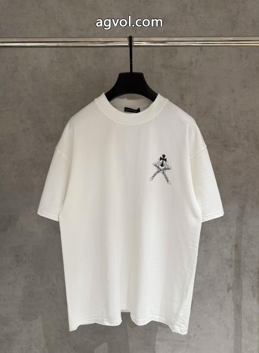 2026スーパーコピー暖かさに可愛さもプラス 着こなし自在 今年大流行CHROME HEARTS半袖Tシャツ_0_3