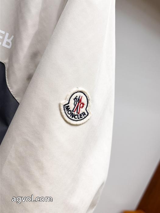 セールで格安 即日発送 高級感が溢れるジャケットブランド 偽物 激安MONCLER_0_0