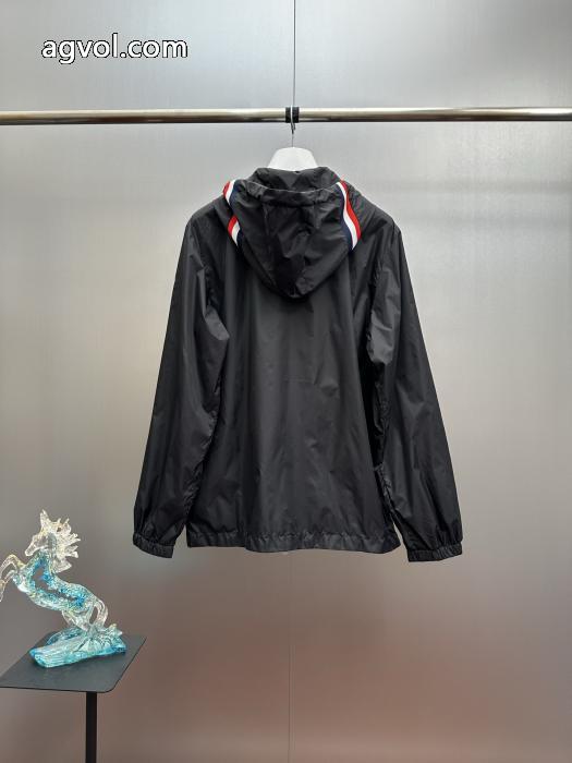 MONCLERジャケット人気新商品 SALE! 品質保証安いブランド 偽物 激安 通販_0_2