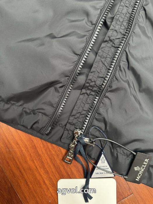 MONCLERジャケット人気新商品 SALE! 品質保証安いブランド 偽物 激安 通販_0_3