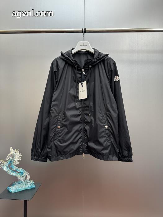 MONCLERジャケット人気新商品 SALE! 品質保証安いブランド 偽物 激安 通販_0_4