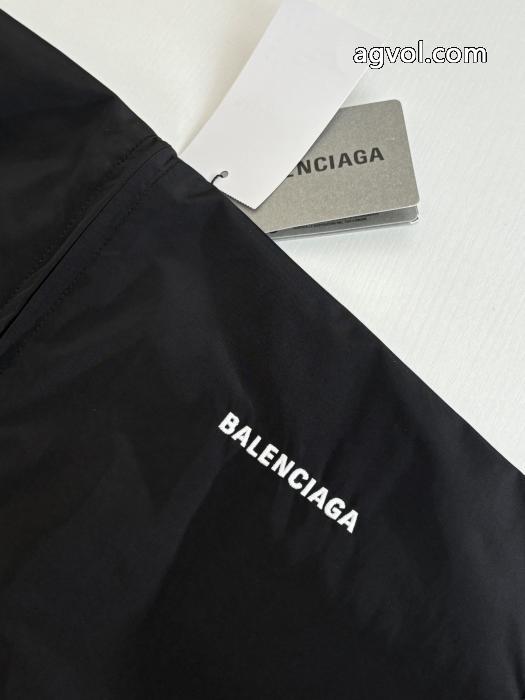 お得な セール中 秋服コーデ2026年版balenciagaスーパー コピー 通販 優良コート_0_0