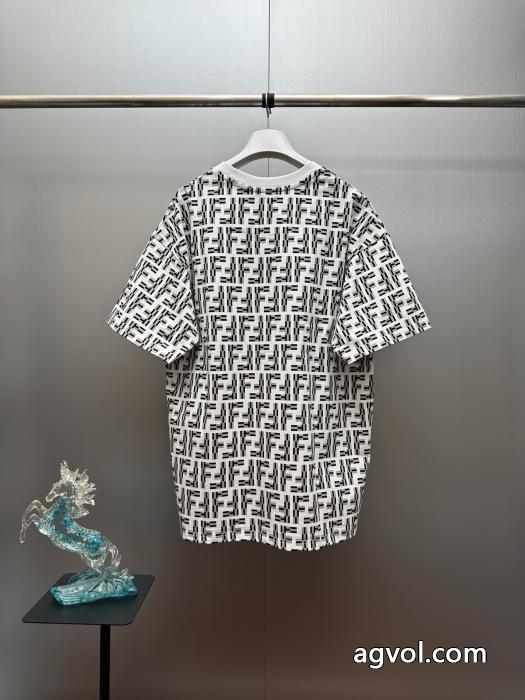 半袖Tシャツ限定セール新作登場 大人着用可 新作モデル超安値FENDIスーパー コピー 販売_0_1
