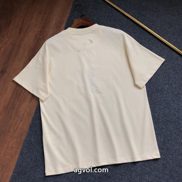 LOUIS VUITTON新作 大人気！ 通販 注目度No.1コラボ 海外限定モデル 新作半袖Tシャツブランド スーパー コピー 通販_0_3