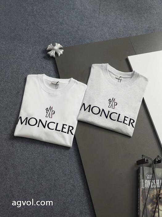 冬に最強アイテム 新作数量限定セール 高品質 人気 2026ブランド コピーMONCLER半袖Tシャツ_0_2
