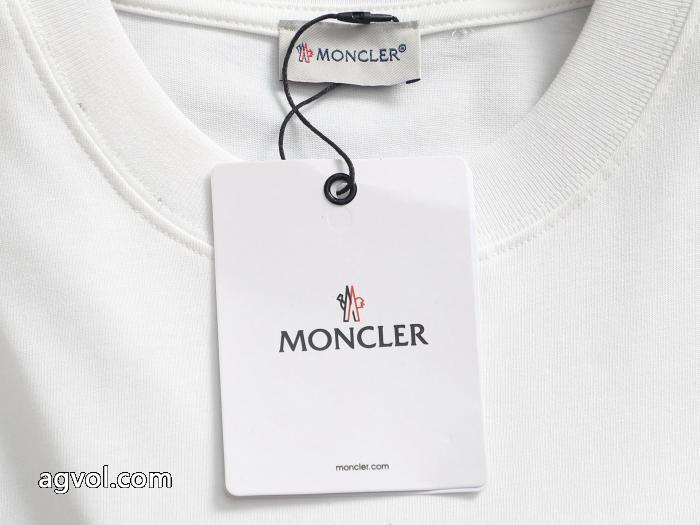 冬に最強アイテム 新作数量限定セール 高品質 人気 2026ブランド コピーMONCLER半袖Tシャツ_0_4