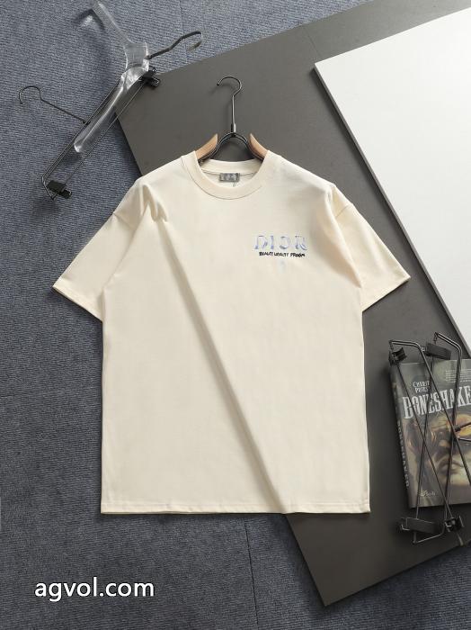 ディオールブランド コピー 着払い2026新作 好感度の高い人気販売 値下げ半袖Tシャツ_0_1