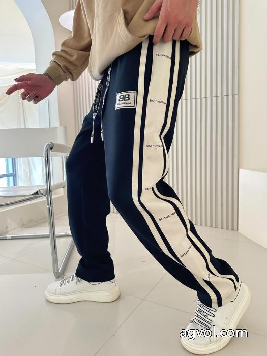 オトナの余裕 大胆に 2026年NEWモデルスラックスbalenciagaブランド コピー_0_0