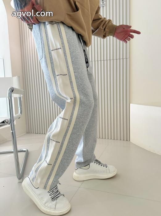 オトナの余裕 大胆に 2026年NEWモデルスラックスbalenciagaブランド コピー_0_2