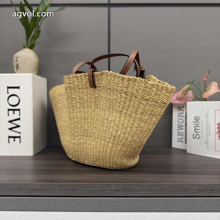 LOEWEブランド スニーカー 激安2026年秋冬コレクション  おしゃれセレブ愛用率NO.1 秋冬2026年の最新アイテム&nbsp;バッグ._0_1