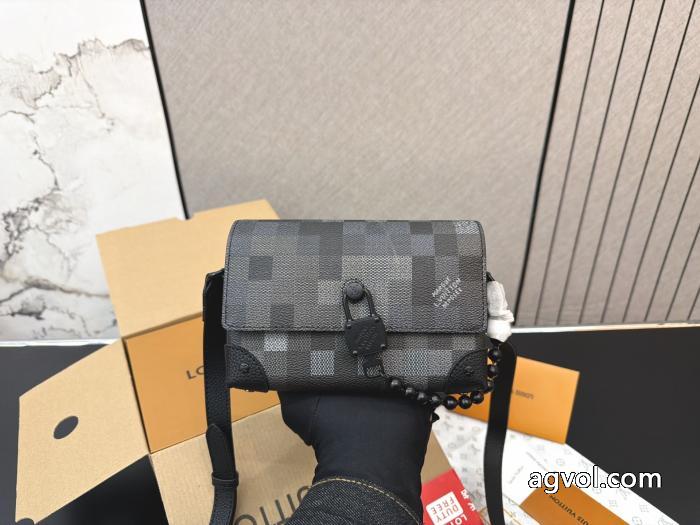 トレンド商品 キラキラ 早い者勝ちLOUIS VUITTONバッグコピー 通販_0_0