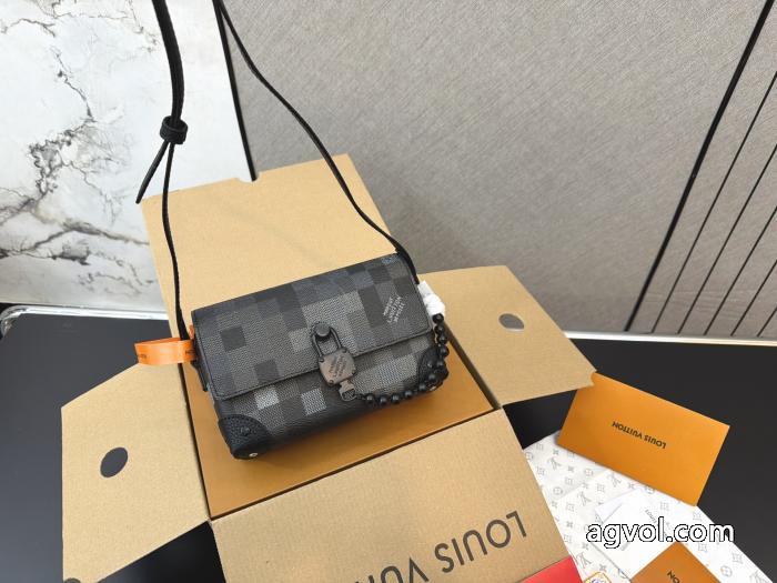 トレンド商品 キラキラ 早い者勝ちLOUIS VUITTONバッグコピー 通販_0_3