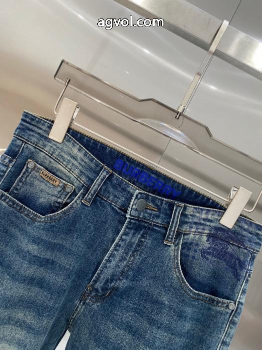 BURBERRY新入荷アイテムの通販 NEW大変素敵 毎日安い値ブランド新作偽 ブランド 販売ジーンズ_0_2