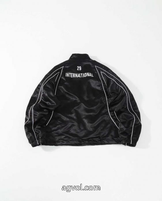 SUPREMEコート最新商品 存在感を発揮する 話題となる人気品激安 ブランド_0_1