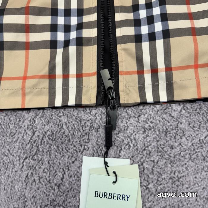 ジャケットBURBERRY偽物 ブランド 販売ロゴが印象的 数量限定在庫限り 2026年秋冬のトレンドの動向_0_4
