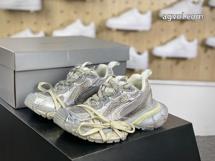 大注目 ギフトＯＫ 大人気アイテムブランド 偽物balenciagaスニーカー._0_0