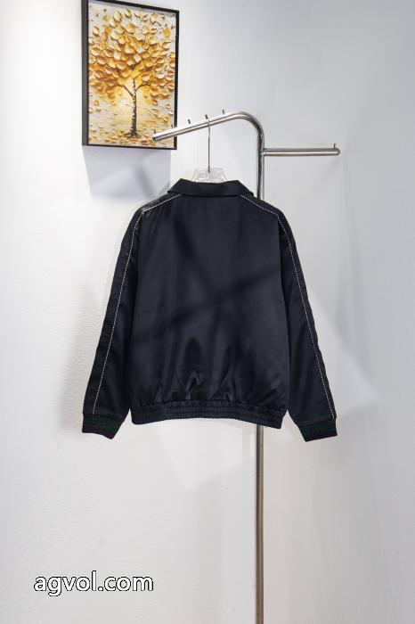 ブランド コピー バック新商品！ ファッショナブルなデザイン 人気掲載ジャケットLOUIS VUITTON_0_1