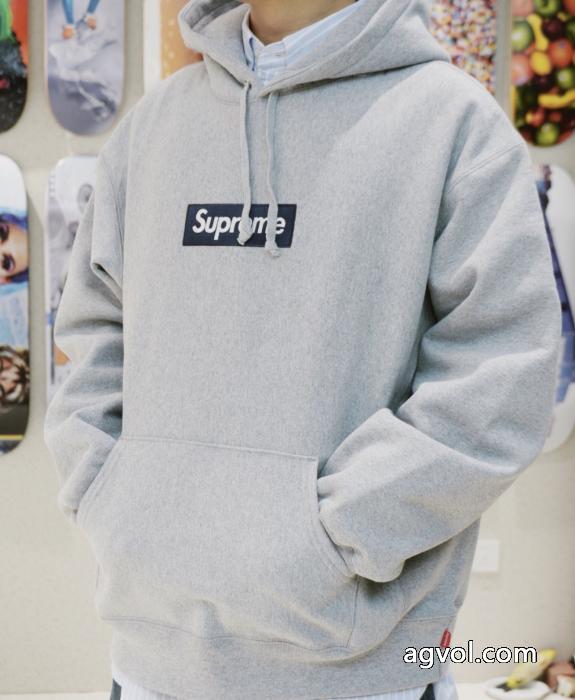 パーカーSUPREMEブランド コピースタイリッシュな印象 冬限定 セレブに大人気._0_3