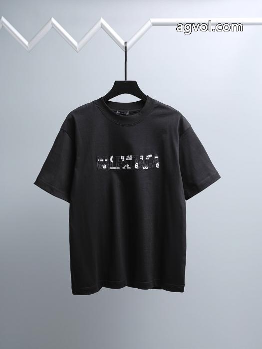 半袖Tシャツ国内在庫即納可能  話題の新作到着 人気セール格安バレンシアガブランド 偽物 激安_0_1