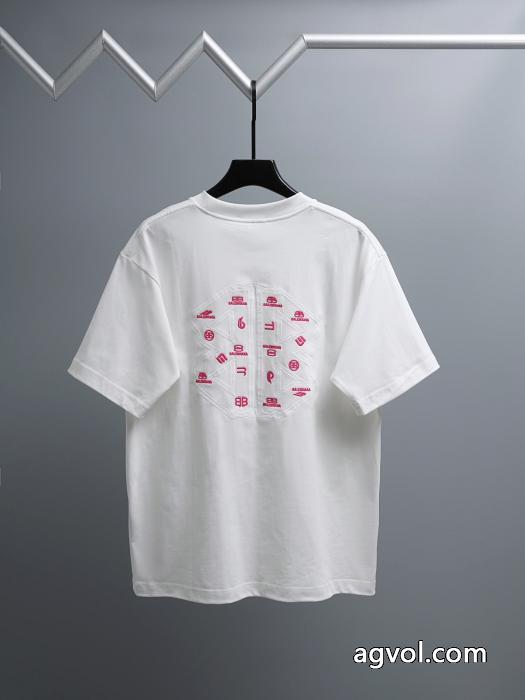 半袖Tシャツ国内在庫即納可能  話題の新作到着 人気セール格安バレンシアガブランド 偽物 激安_0_4