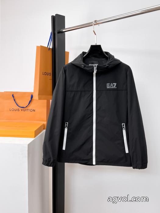 激安上品 流行シンボル 最新の秋冬アイテムコピー ブランド 通販 安心ジャケットARMANI_0_2