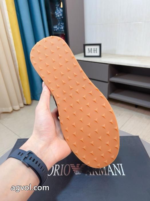 今年っぽいトレンド商品 赤字超特価お買い得 日本では手に入らない限定スーパー コピー 品アルマーニ ARMANIスニーカー.._0_4