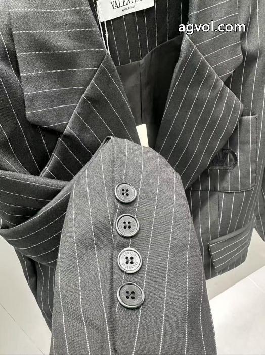 VALENTINO&nbsp;&nbsp;&nbsp;&nbsp;セットスーパー コピー 品稀少*新品登場 機能性抜群！ 2026冬到来新作._0_4