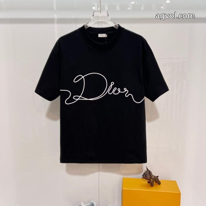 ディオール偽 ブランド半袖Tシャツ秋冬 話題の新作到着！ 2026年秋冬新作_0_3