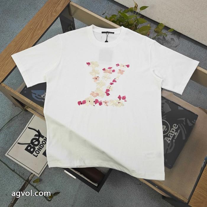 LOUIS VUITTONブランド コピー 専門店半袖Tシャツ優しいのに存在感 セールで格安 人気定番お買い得_0_2