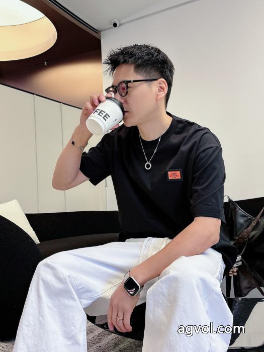 ブランド 品 スーパー コピーエルメス高級感演出 カワイイ雰囲気 定番人気アイテムセール半袖Tシャツ_0_2